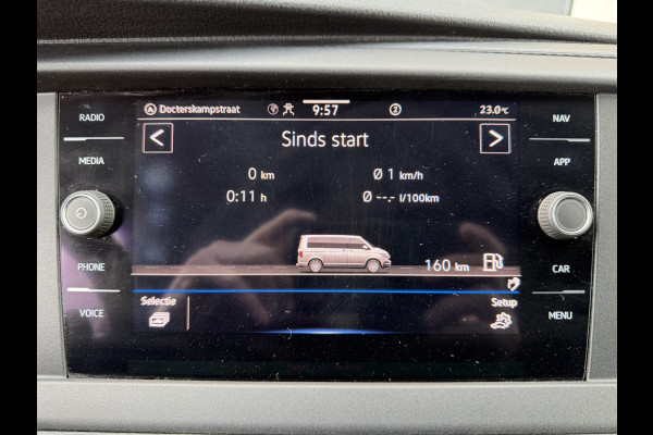 Volkswagen Transporter 2.0 TDI 110PK Euro 6 L2H1 28 Highline Cruise Control/trekhaak/carplay