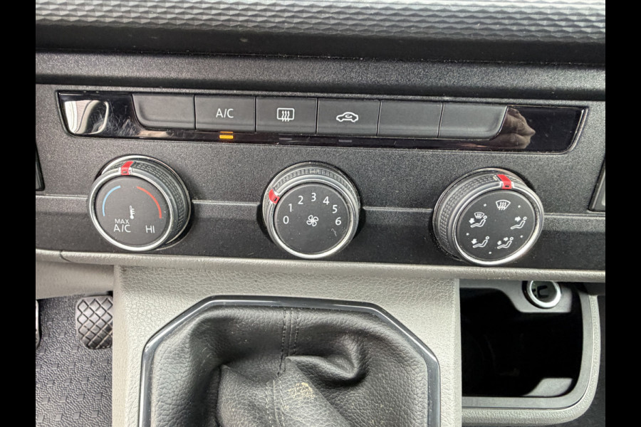 Volkswagen Transporter 2.0 TDI 110PK Euro 6 L2H1 28 Highline Cruise Control/trekhaak/carplay