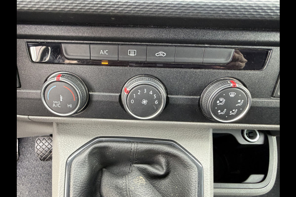 Volkswagen Transporter 2.0 TDI 110PK Euro 6 L2H1 28 Highline Cruise Control/trekhaak/carplay