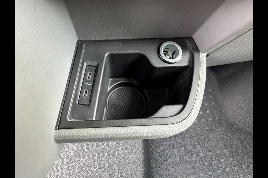 Volkswagen Transporter 2.0 TDI 110PK Euro 6 L2H1 28 Highline Cruise Control/trekhaak/carplay