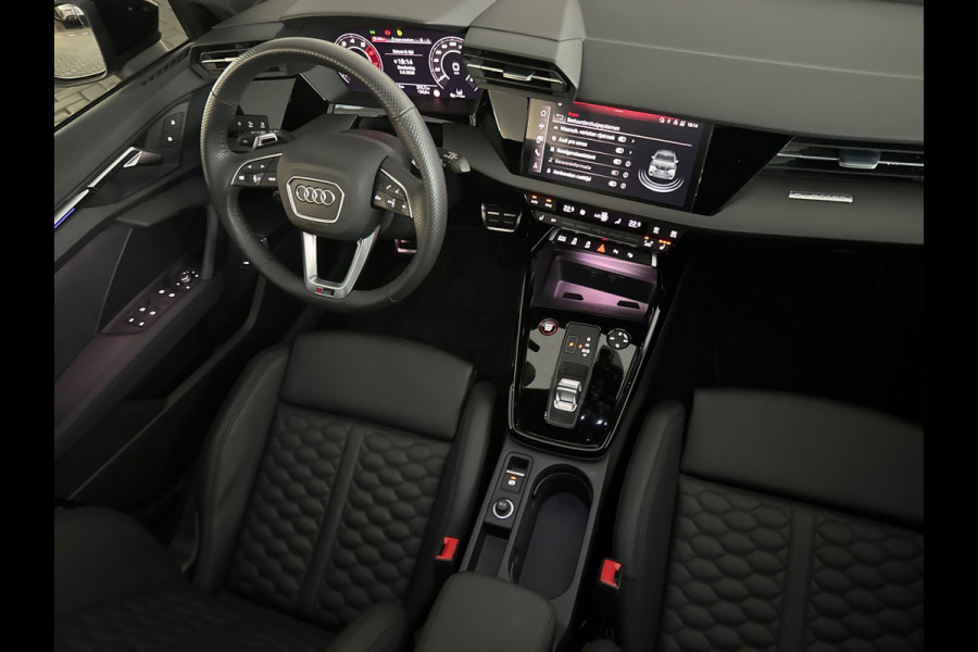 Audi A3 Sportback 2.5 TFSI RS 3 quattro Pano|HuD|B&O|Sfeer|ACC|Lane|Camera