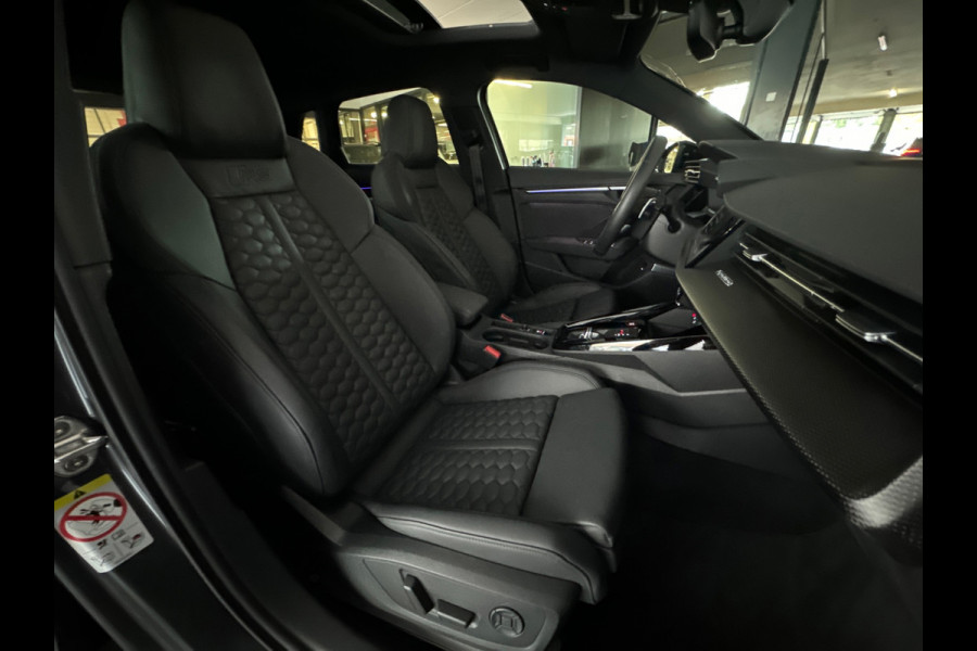 Audi A3 Sportback 2.5 TFSI RS 3 quattro Pano|HuD|B&O|Sfeer|ACC|Lane|Camera