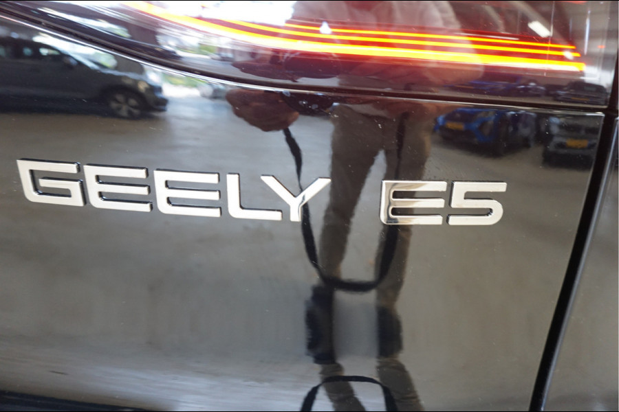 GEELY E5 Max+ 68 kWh Max+ 68 kWh Stoel-massage -ventilatie Panoramisch schuifdak 360 Camera Warmtepomp