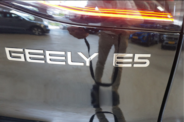 GEELY E5 Max+ 68 kWh Max+ 68 kWh Stoel-massage -ventilatie Panoramisch schuifdak 360 Camera Warmtepomp