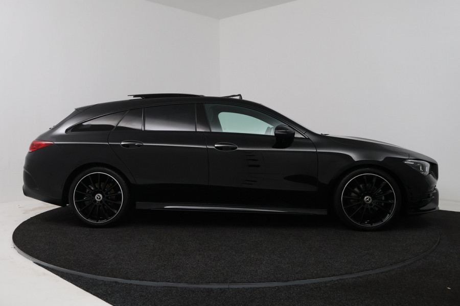 Mercedes-Benz CLA-Klasse Shooting Brake 180 AMG Line (PANORAMADAK, SFEERVERLICHTING, STOELVERWARMING, CAMERA)