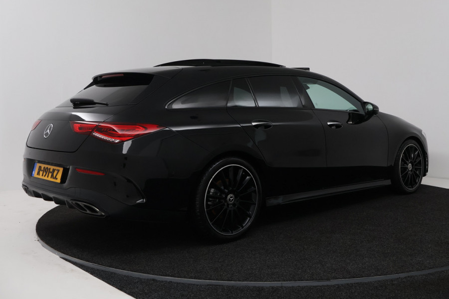 Mercedes-Benz CLA-Klasse Shooting Brake 180 AMG Line (PANORAMADAK, SFEERVERLICHTING, STOELVERWARMING, CAMERA)
