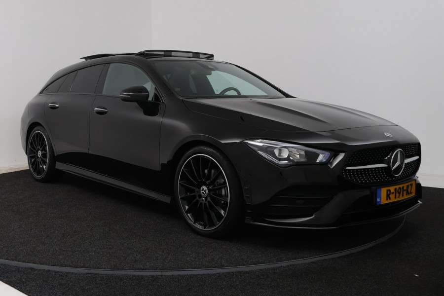 Mercedes-Benz CLA-Klasse Shooting Brake 180 AMG Line (PANORAMADAK, SFEERVERLICHTING, STOELVERWARMING, CAMERA)