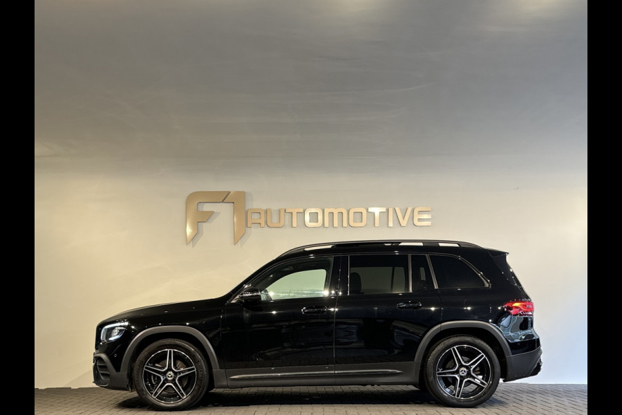 Mercedes-Benz Glb 200 AMG Pano|Carbon|Dodehoek|Stoelverwarming|Sfeer|Camera