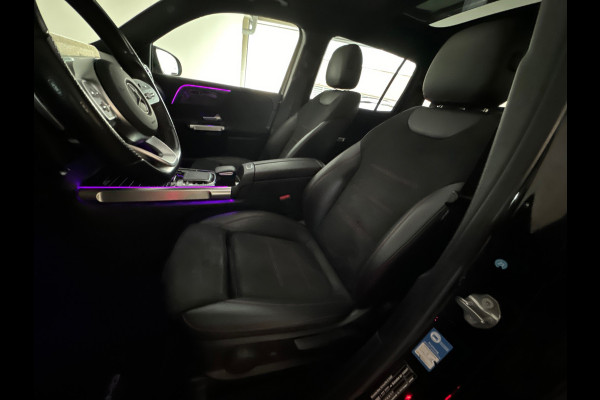 Mercedes-Benz Glb 200 AMG Pano|Carbon|Dodehoek|Stoelverwarming|Sfeer|Camera