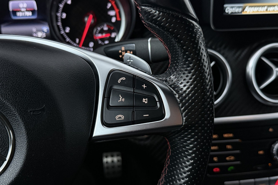 Mercedes-Benz A-Klasse 160 Ambition (NAVIGATIE, CRUISE CONTROL, PARKEERSENSOREN)