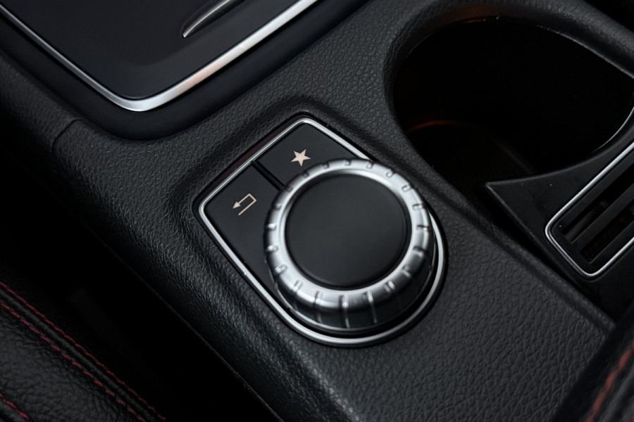 Mercedes-Benz A-Klasse 160 Ambition (NAVIGATIE, CRUISE CONTROL, PARKEERSENSOREN)