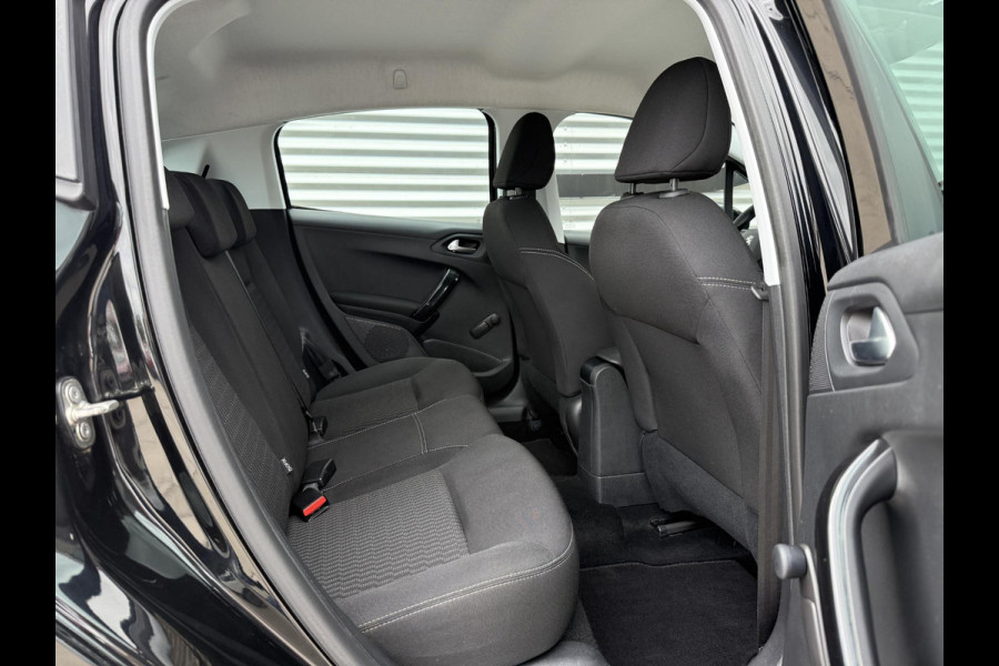 Peugeot 208 1.2 PureTech Blue Lion Navi|Airco|Cruise|Carplay|Elek ramen|Lm velgen|N.A.P|APK tot 03-2027