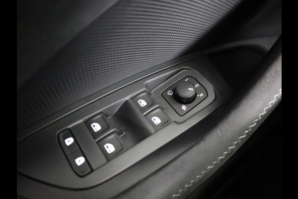 Škoda Kodiaq Sportline Business PHEV 1.5 TSI 204pk DSG-6 | Adaptive Cruise | Elek. stoel | Camera | Stoelverwarming