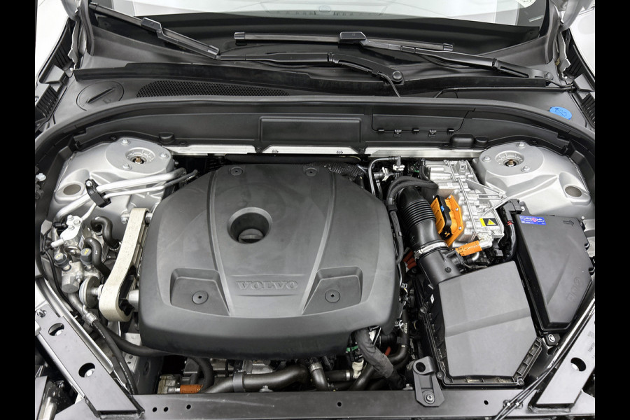 Volvo XC60 2.0 T6 Plug-in LongRange / AWD Plus Bright / Trekhaak / Panoramadak / Pdc+Camera / NL.Auto / Stoel-Stuurverwarming / Apk 02-2028