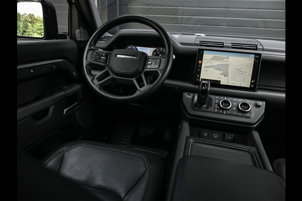 Land Rover Defender 110 2.0 P400e 110 X-Dynamic HSE | Panoramadak | NL-Auto | Dealeronderhouden | Meridian Sound | HUD | 360 Camera | Luchtvering | Stoelverwarming + Ventilatie  | Memory Seats | Trekhaak | Koelbox | Ambiance Interieur |