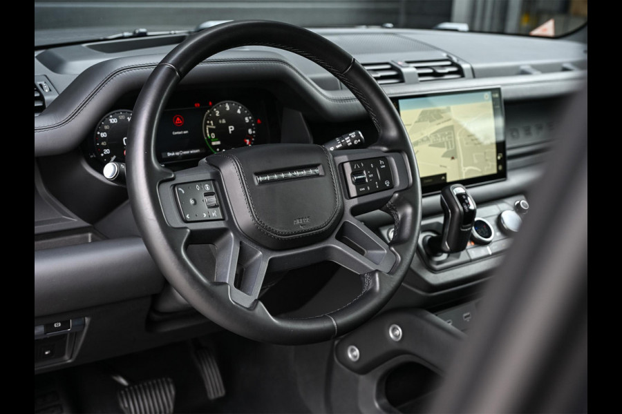 Land Rover Defender 110 2.0 P400e 110 X-Dynamic HSE | Panoramadak | NL-Auto | Dealeronderhouden | Meridian Sound | HUD | 360 Camera | Luchtvering | Stoelverwarming + Ventilatie  | Memory Seats | Trekhaak | Koelbox | Ambiance Interieur |