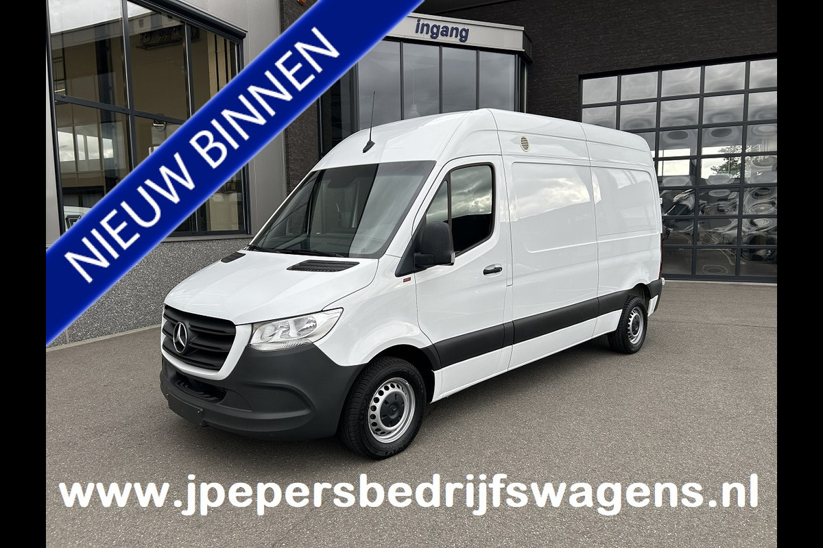 Mercedes-Benz Sprinter 314 CDI L2 H2 MBUX / Trekhaak / Camera / Carplay navigatie / Airco / 270 Graden achterdeuren