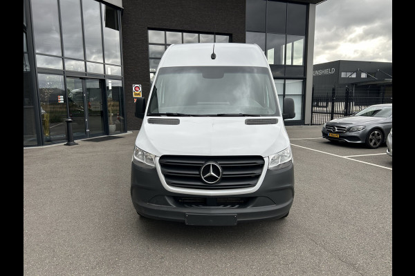 Mercedes-Benz Sprinter 314 CDI L2 H2 MBUX / Trekhaak / Camera / Carplay navigatie / Airco / 270 Graden achterdeuren