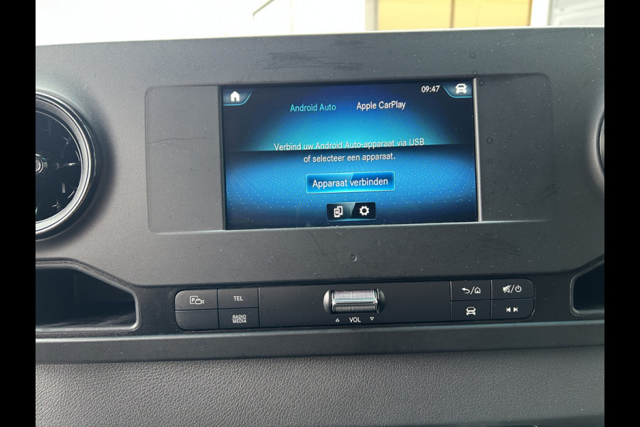 Mercedes-Benz Sprinter 314 CDI L2 H2 MBUX / Trekhaak / Camera / Carplay navigatie / Airco / 270 Graden achterdeuren