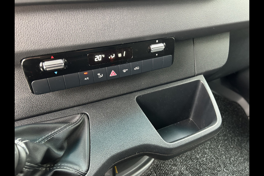Mercedes-Benz Sprinter 314 CDI L2 H2 MBUX / Trekhaak / Camera / Carplay navigatie / Airco / 270 Graden achterdeuren