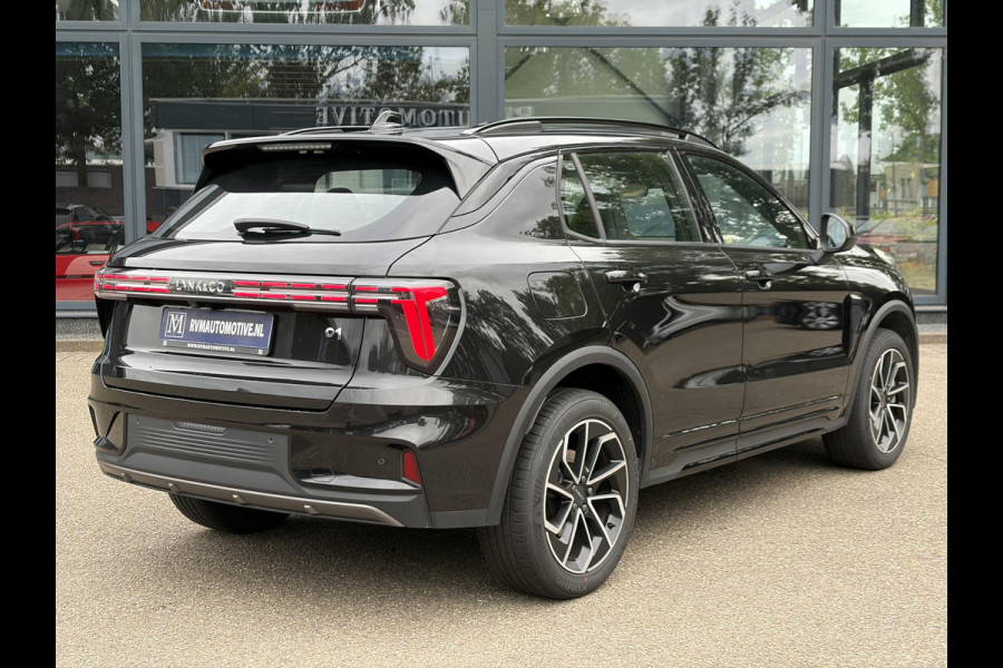 Lynk & Co 01 1.5 Core | NIEUW MODEL! | FABRIEKSGARANTIE T/M 2030! | CAMERA| STOELVERWARMING| APPLE CARPLAY| ADAPTIVE CRUISE CONTROL|