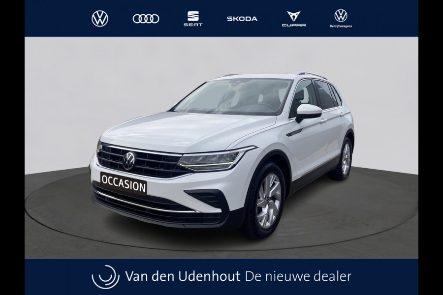 Volkswagen Tiguan 1.5 TSI 150pk DSG Life Business | Panoramadak | Wekl. trekhaak | Keyless | Stoelverwarming