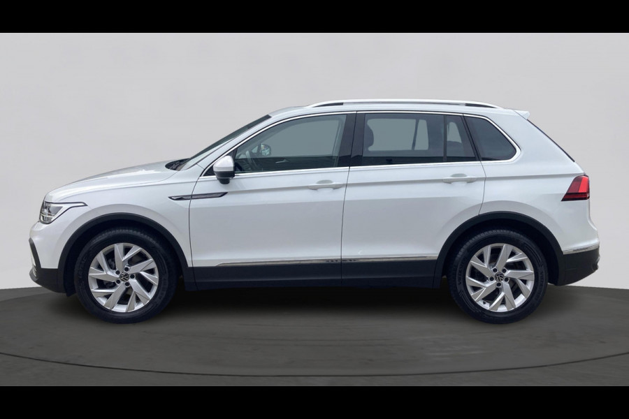 Volkswagen Tiguan 1.5 TSI 150pk DSG Life Business | Panoramadak | Wekl. trekhaak | Keyless | Stoelverwarming
