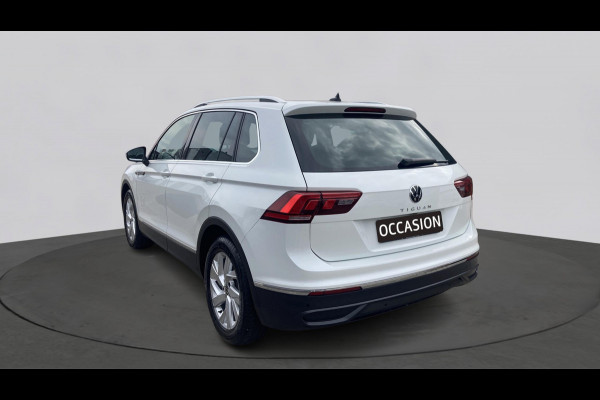 Volkswagen Tiguan 1.5 TSI 150pk DSG Life Business | Panoramadak | Wekl. trekhaak | Keyless | Stoelverwarming