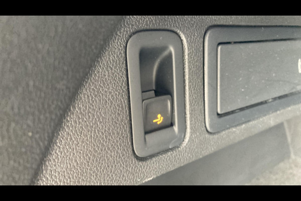 Volkswagen Tiguan 1.5 TSI 150pk DSG Life Business | Panoramadak | Wekl. trekhaak | Keyless | Stoelverwarming