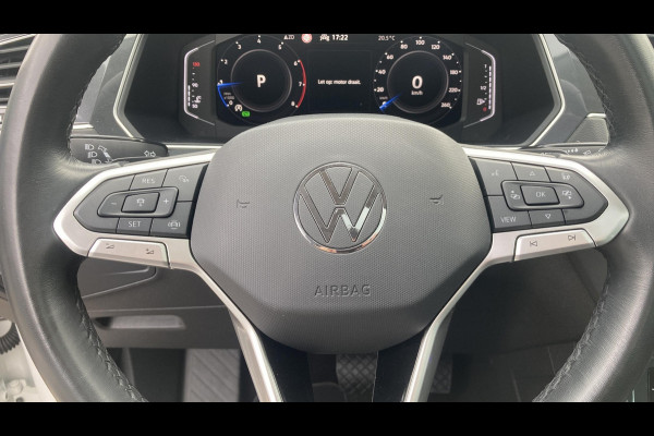 Volkswagen Tiguan 1.5 TSI 150pk DSG Life Business | Panoramadak | Wekl. trekhaak | Keyless | Stoelverwarming