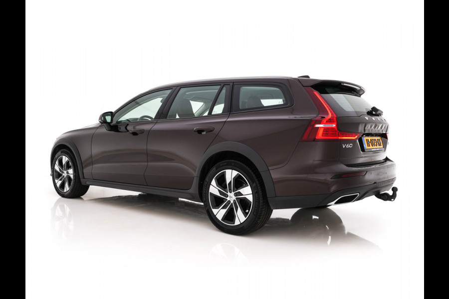 Volvo V60 Cross Country 2.0 D4 AWD Pro Aut. *LEATHER | FULL-LED | HARMAN/KARDON-AUDIO | NAVI-FULLMAP | MEMORY-PACK | BLIND-SPOT | DIGI-COCKPIT | HEATED/VENTILATED-CONTOURSEATS | CAMERA | ECC | PDC | CRUISE | TOWBAR | 18''ALU*
