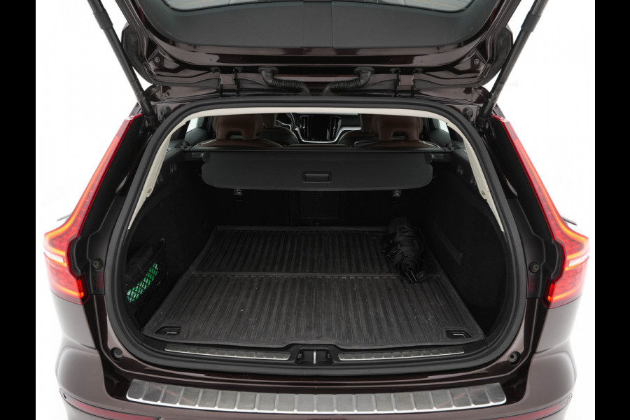 Volvo V60 Cross Country 2.0 D4 AWD Pro Aut. *LEATHER | FULL-LED | HARMAN/KARDON-AUDIO | NAVI-FULLMAP | MEMORY-PACK | BLIND-SPOT | DIGI-COCKPIT | HEATED/VENTILATED-CONTOURSEATS | CAMERA | ECC | PDC | CRUISE | TOWBAR | 18''ALU*
