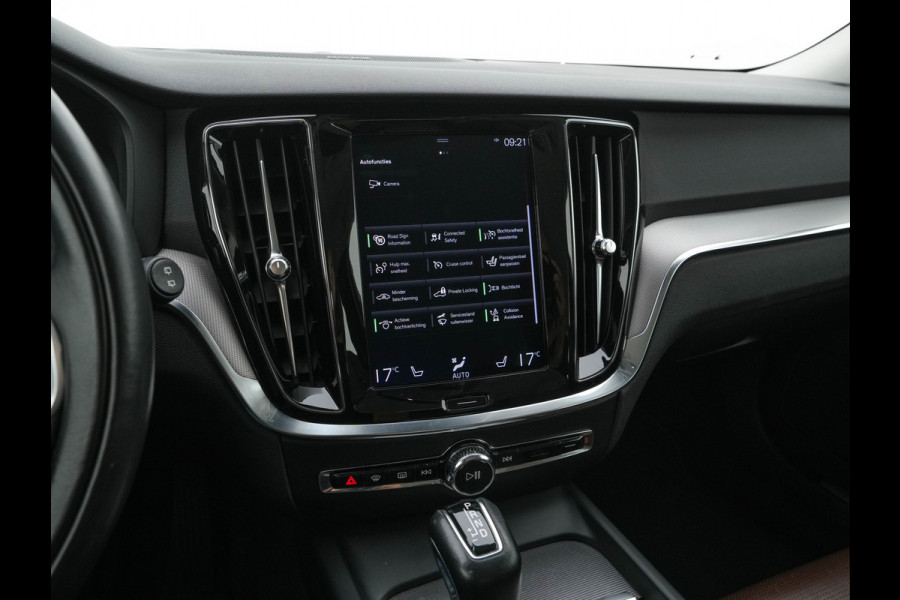 Volvo V60 Cross Country 2.0 D4 AWD Pro Aut. *LEATHER | FULL-LED | HARMAN/KARDON-AUDIO | NAVI-FULLMAP | MEMORY-PACK | BLIND-SPOT | DIGI-COCKPIT | HEATED/VENTILATED-CONTOURSEATS | CAMERA | ECC | PDC | CRUISE | TOWBAR | 18''ALU*