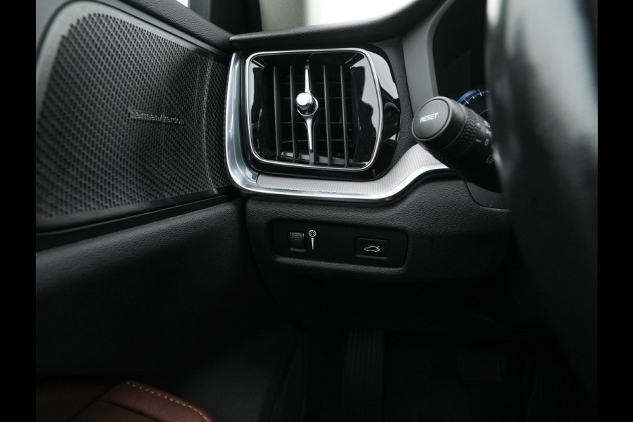 Volvo V60 Cross Country 2.0 D4 AWD Pro Aut. *LEATHER | FULL-LED | HARMAN/KARDON-AUDIO | NAVI-FULLMAP | MEMORY-PACK | BLIND-SPOT | DIGI-COCKPIT | HEATED/VENTILATED-CONTOURSEATS | CAMERA | ECC | PDC | CRUISE | TOWBAR | 18''ALU*