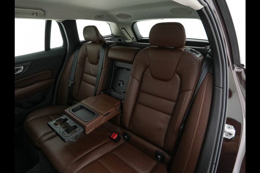 Volvo V60 Cross Country 2.0 D4 AWD Pro Aut. *LEATHER | FULL-LED | HARMAN/KARDON-AUDIO | NAVI-FULLMAP | MEMORY-PACK | BLIND-SPOT | DIGI-COCKPIT | HEATED/VENTILATED-CONTOURSEATS | CAMERA | ECC | PDC | CRUISE | TOWBAR | 18''ALU*