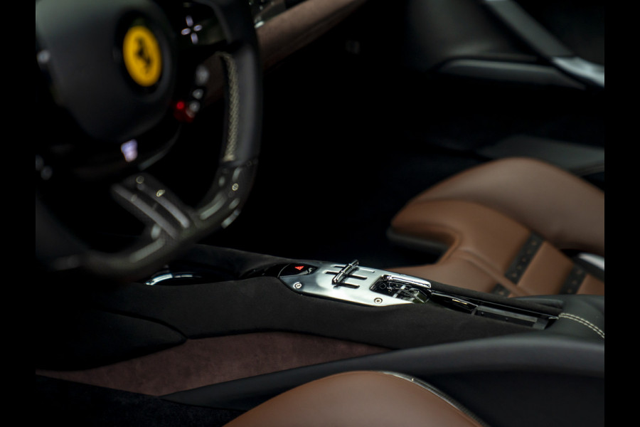 Ferrari 296 GTB 3.0 V6 | Lift | Cioccolato Racing Seats