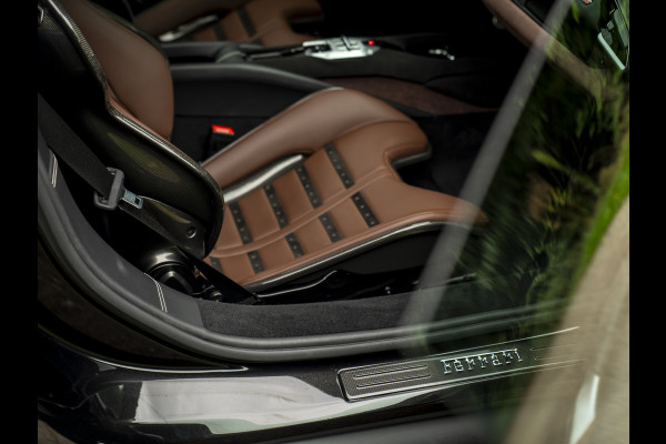 Ferrari 296 GTB 3.0 V6 | Lift | Cioccolato Racing Seats