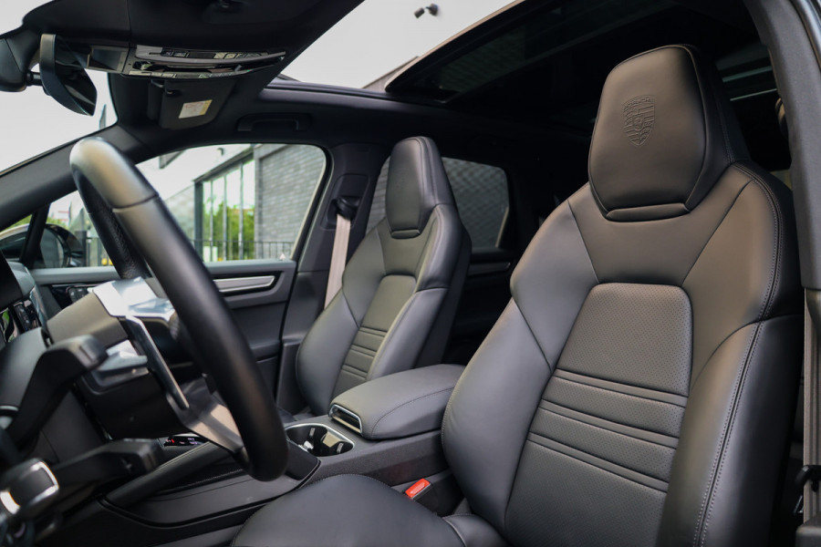 Porsche Cayenne 3.0 E-Hybrid Platinum Edition | NAP! | PANO | 360 | BOSE | LUCHTVERING | SOFT CLOSE | MEMORY | 22 INCH |