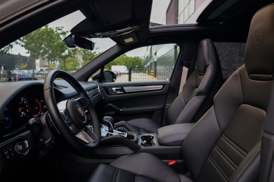 Porsche Cayenne 3.0 E-Hybrid Platinum Edition | NAP! | PANO | 360 | BOSE | LUCHTVERING | SOFT CLOSE | MEMORY | 22 INCH |
