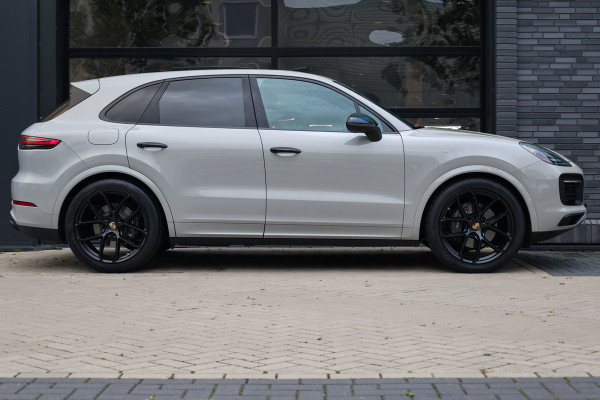 Porsche Cayenne 3.0 E-Hybrid Platinum Edition | NAP! | PANO | 360 | BOSE | LUCHTVERING | SOFT CLOSE | MEMORY | 22 INCH |