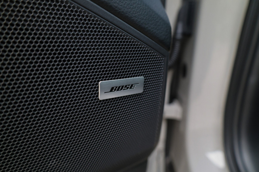 Porsche Cayenne 3.0 E-Hybrid Platinum Edition | NAP! | PANO | 360 | BOSE | LUCHTVERING | SOFT CLOSE | MEMORY | 22 INCH |