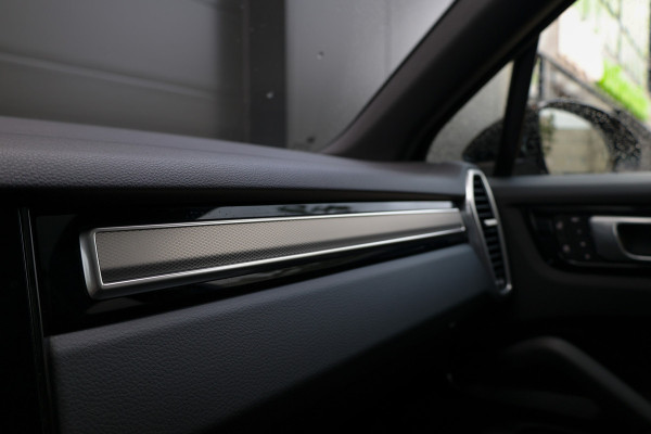 Porsche Cayenne 3.0 E-Hybrid Platinum Edition | NAP! | PANO | 360 | BOSE | LUCHTVERING | SOFT CLOSE | MEMORY | 22 INCH |