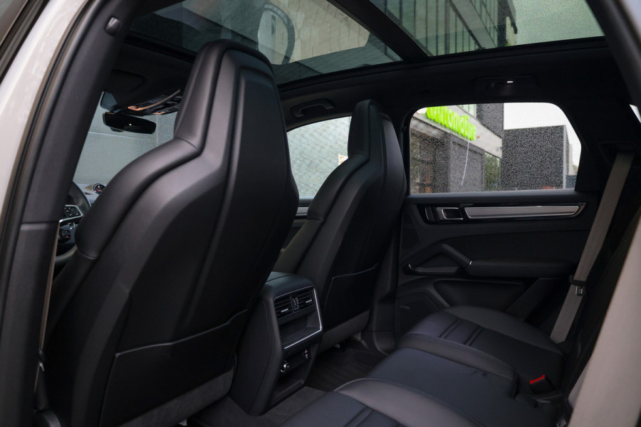 Porsche Cayenne 3.0 E-Hybrid Platinum Edition | NAP! | PANO | 360 | BOSE | LUCHTVERING | SOFT CLOSE | MEMORY | 22 INCH |