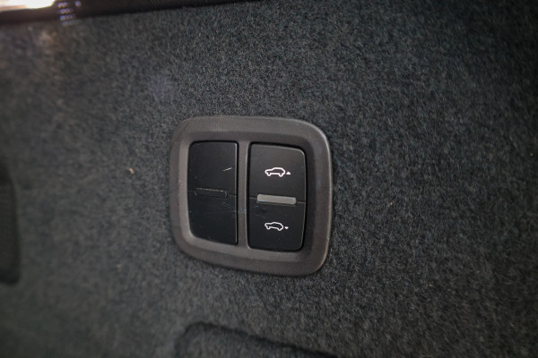Porsche Cayenne 3.0 E-Hybrid Platinum Edition | NAP! | PANO | 360 | BOSE | LUCHTVERING | SOFT CLOSE | MEMORY | 22 INCH |
