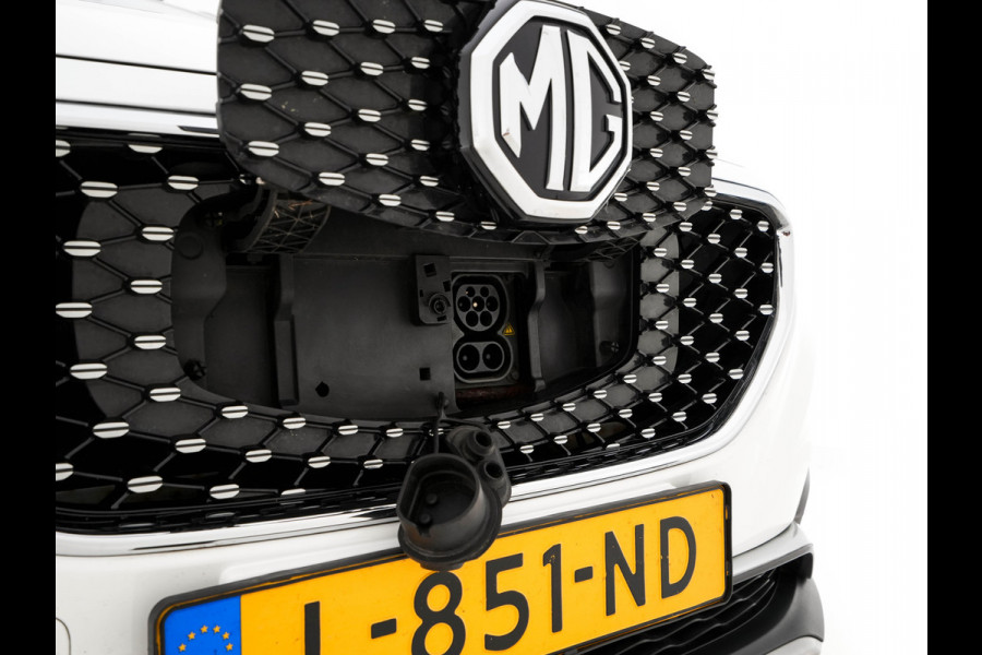 MG ZS EV Luxury 45 kWh {SoH-87%} (INCL-BTW) Aut. *PANO | LEATHER | CCS-FASTLOADER | KEYLESS | NAVI-FULLMAP | ADAPTIVE-CRUISE | CAMERA | HEATED-SPORTSEATS | CARPLAY | BLINDSPOT | DAB | LANE-ASSIST | 17''ALU*