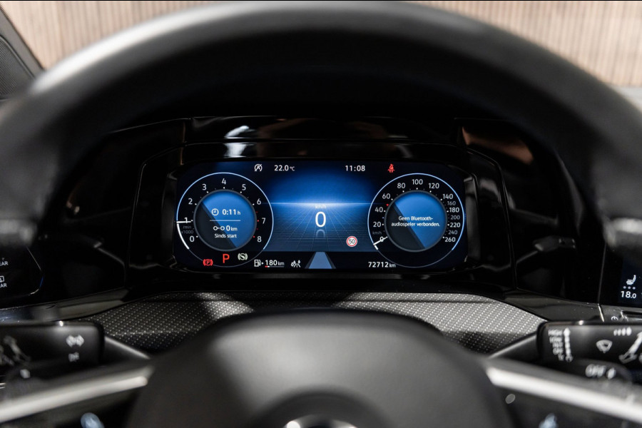 Volkswagen Golf 1.5 eTSI R-Line 2020 DSG IQ PANO CAMERA VIRTUAL