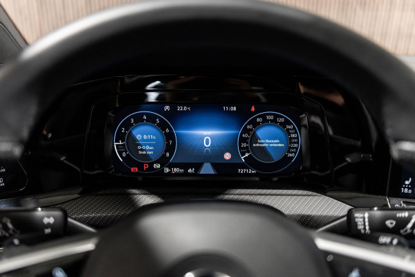 Volkswagen Golf 1.5 eTSI R-Line 2020 DSG IQ PANO CAMERA VIRTUAL