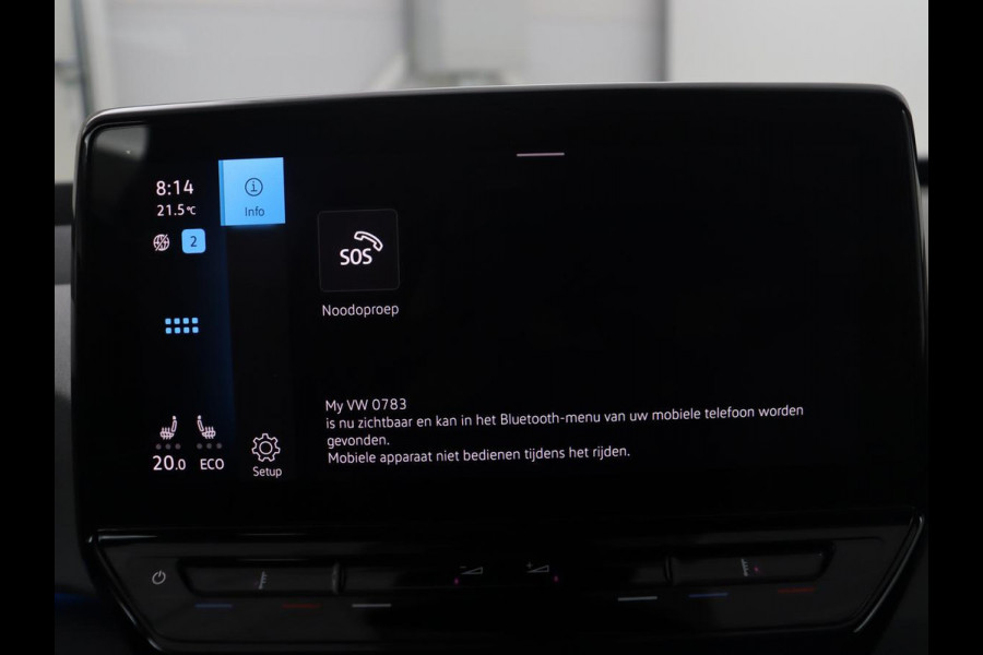 Volkswagen ID.3 First Max 58 kWh | SOH 92.0% | Panoramadak | Adaptive cruise | Stuur/stoel verwarming | Carplay | Camera | Sfeerverlichting | Trekhaak |