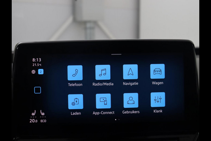Volkswagen ID.3 First Max 58 kWh | SOH 92.0% | Panoramadak | Adaptive cruise | Stuur/stoel verwarming | Carplay | Camera | Sfeerverlichting | Trekhaak |