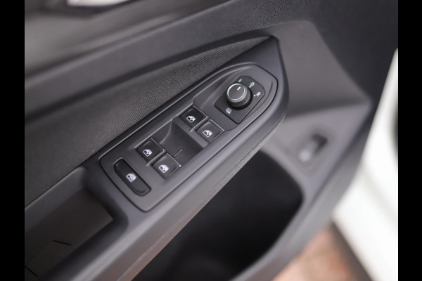 Volkswagen Golf 1.4 eHybrid GTE | Stoel/Stuurverw. | Carplay | IQ Light | PDC | 3-Zone Airco